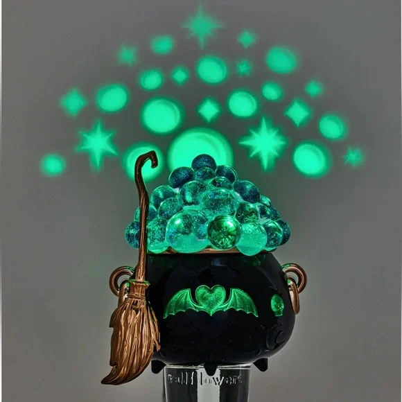 Bath & Body Works Halloween 2025 Witch's Cauldron Projector Plug In NEW - Picture 1 of 4